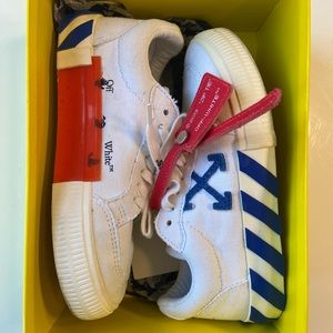 OFF-WHITE size 32 (U.S. size 1) shoes